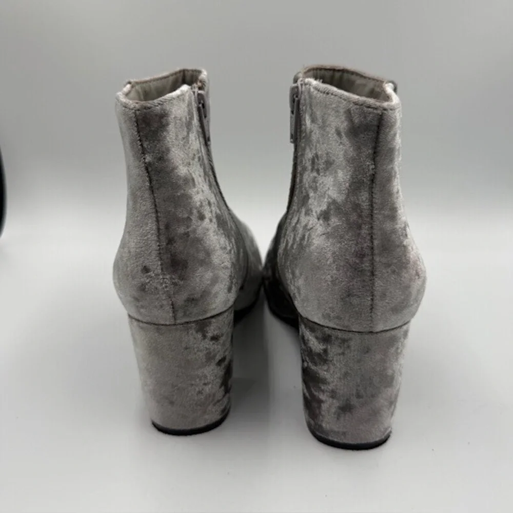 Diba Silver Grey Crushed‎ Velvet Ankle Boots Block Heel Side Zip Womens 7.5M